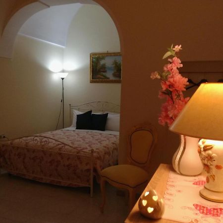 L 'Alcova Holidays Home Centro Storico Ceglie Messapica Εξωτερικό φωτογραφία