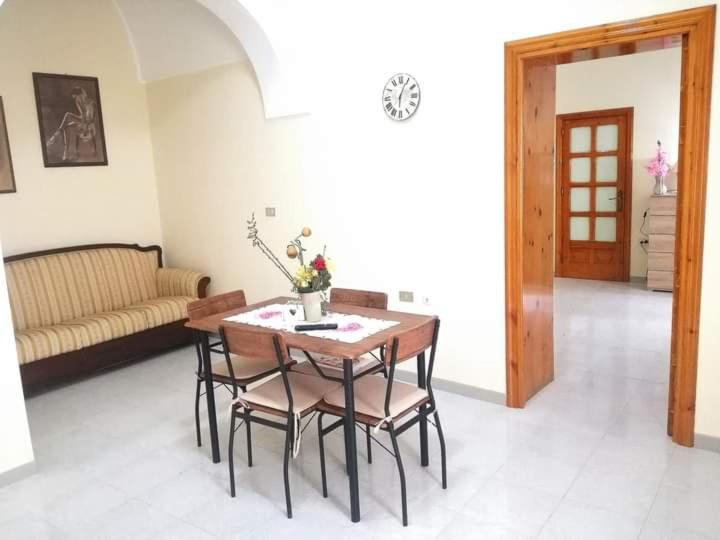 L 'Alcova Holidays Home Centro Storico Ceglie Messapica Εξωτερικό φωτογραφία
